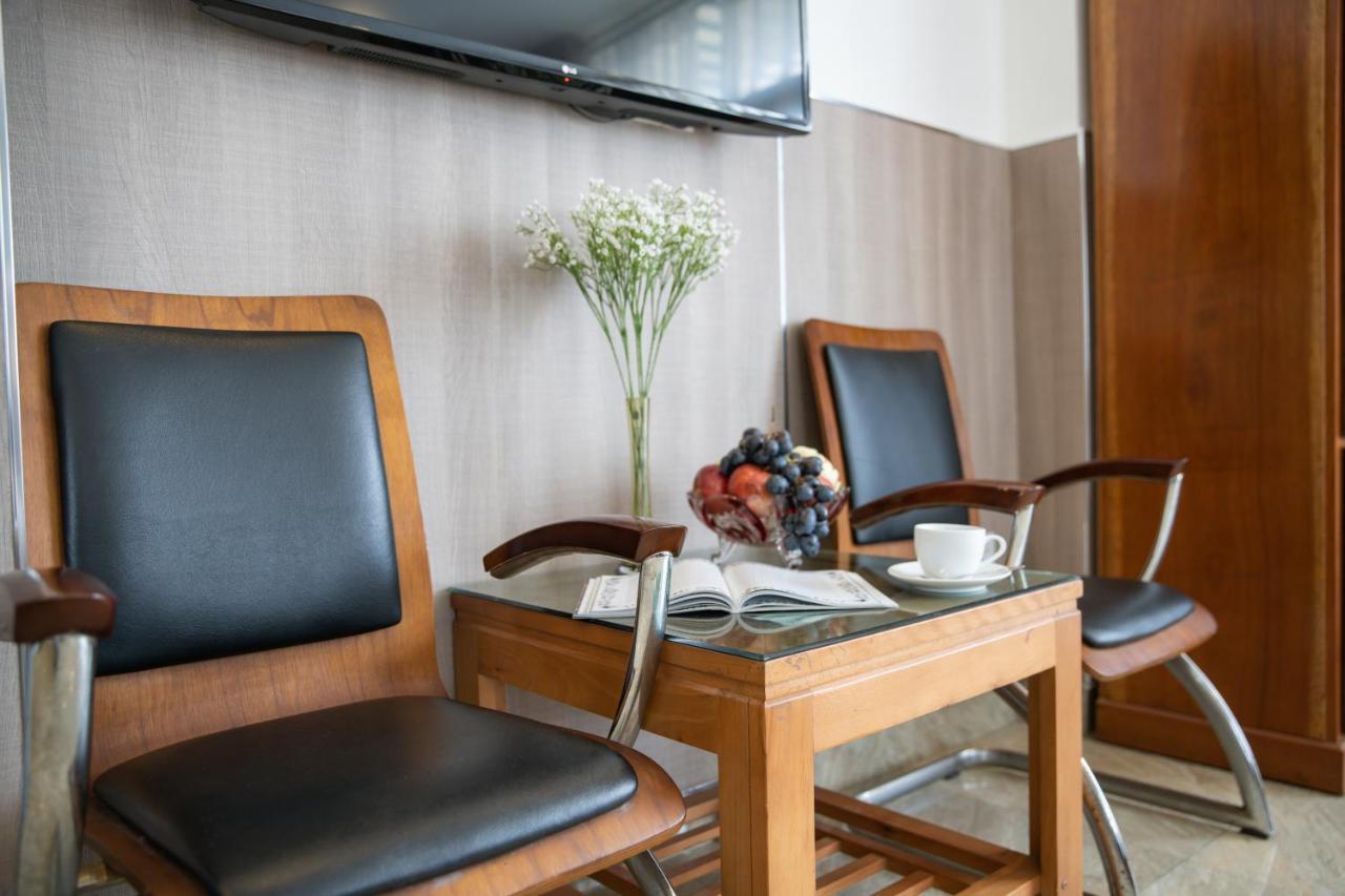 דה נאנג Nice House Hotel - Near My Khe Beach מראה חיצוני תמונה